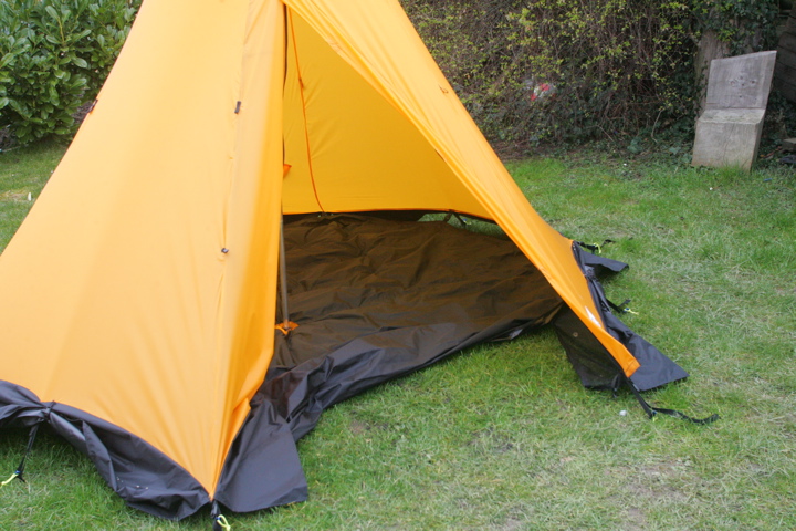 Einwand-Zelt mit Boden